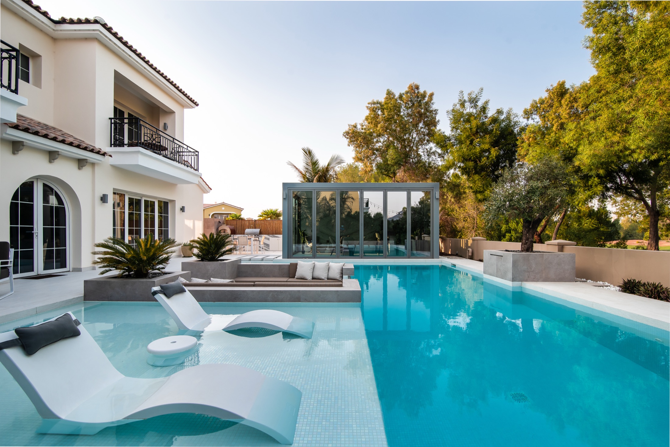 Daytime Sundials villa pool and garden renovation by Renolux
